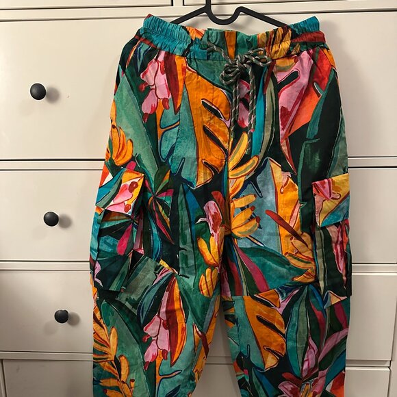 Farm Rio Banana Foliage Cargo Pants Size XXS, Fits like Size 2 - Picture 3 of 5